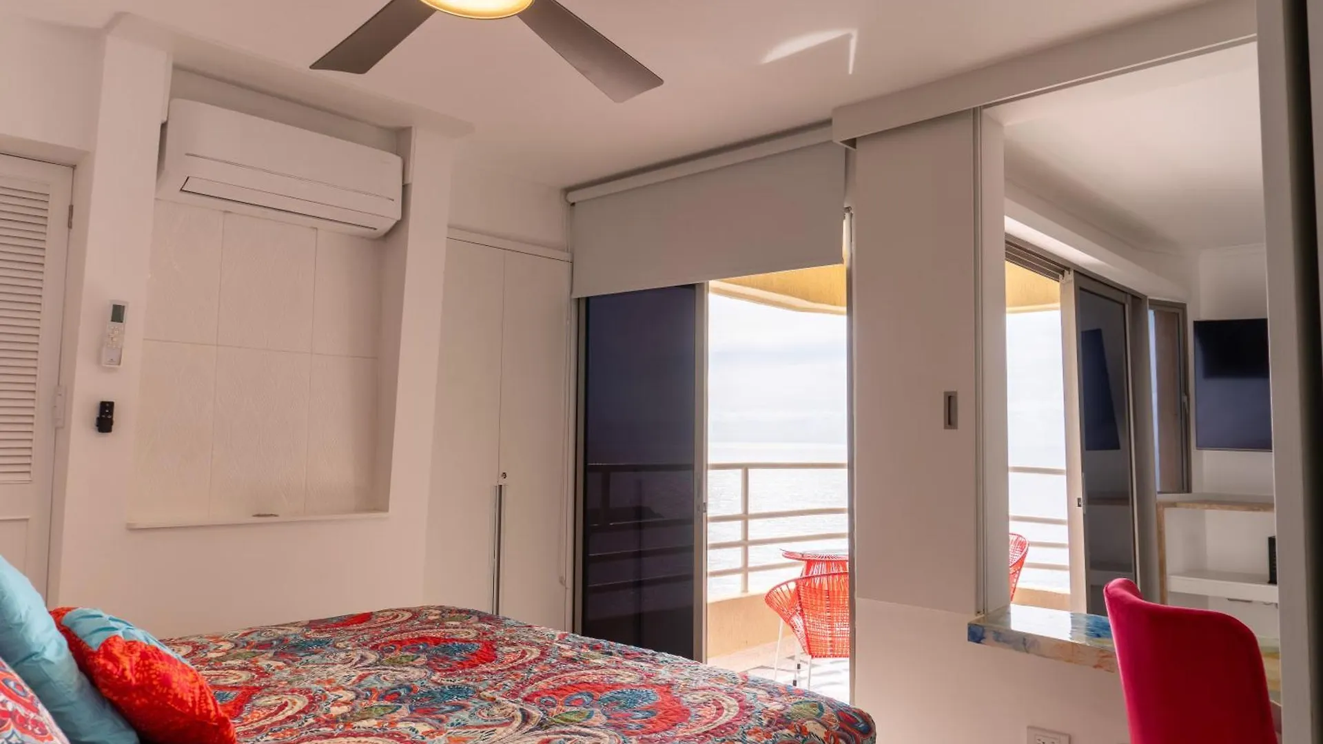 Beachfront Bliss, Luxury With Breathtaking Views Cartagena