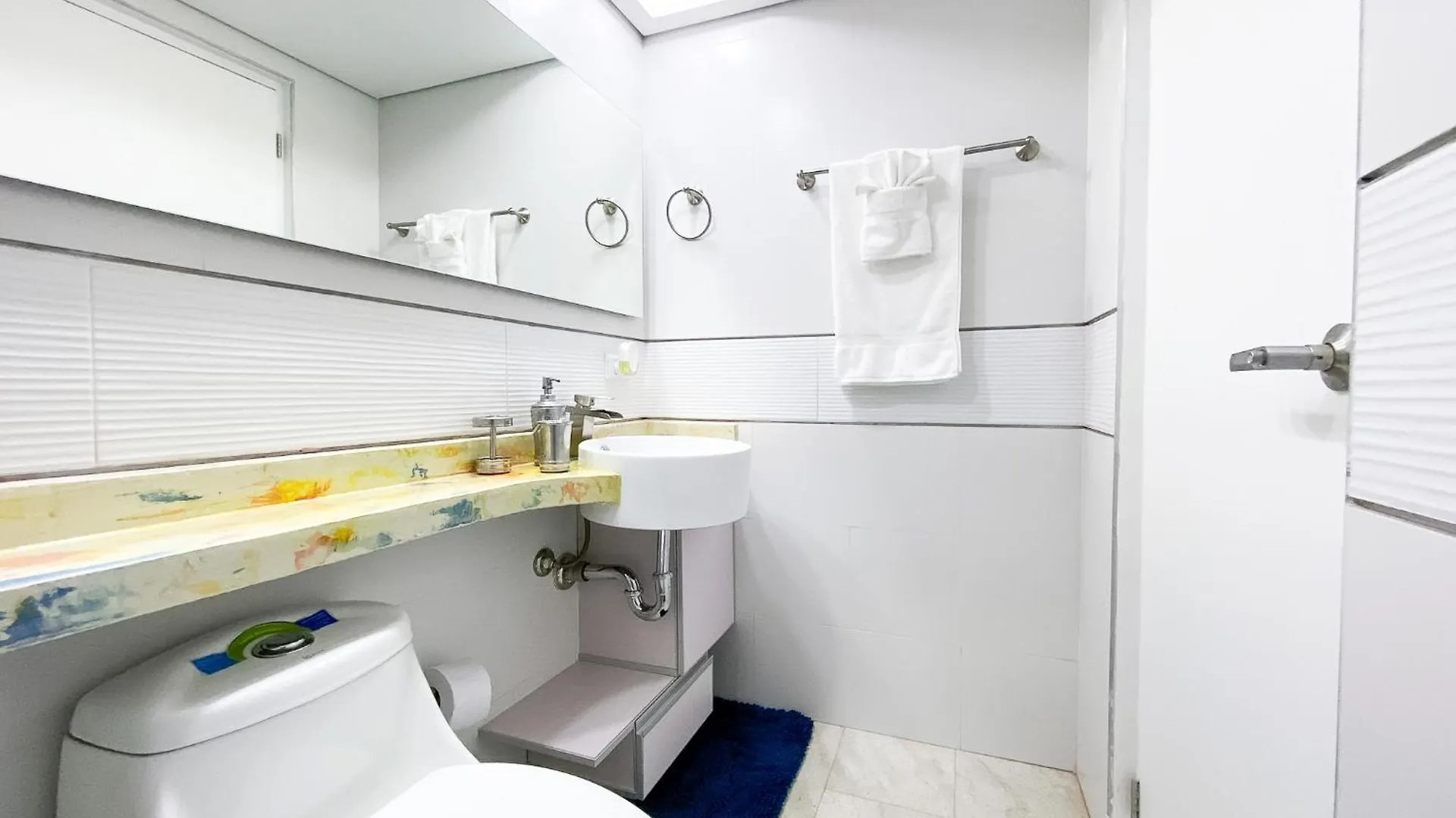 Beachfront Bliss, Luxury With Breathtaking Views Cartagena